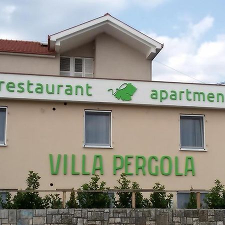 Villa Pergola 特雷比涅 外观 照片