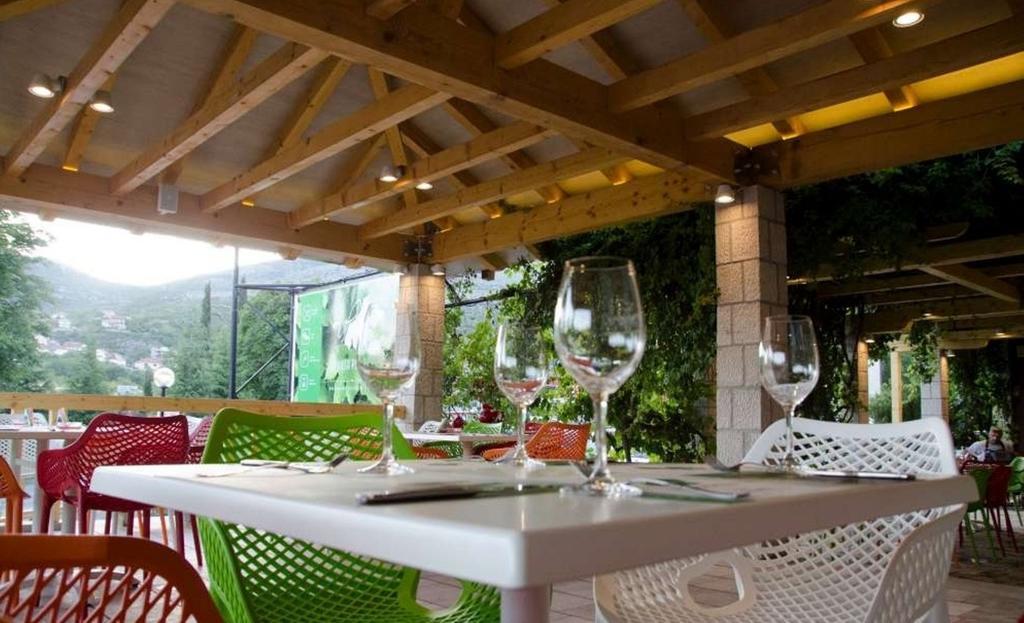 Villa Pergola 特雷比涅 外观 照片