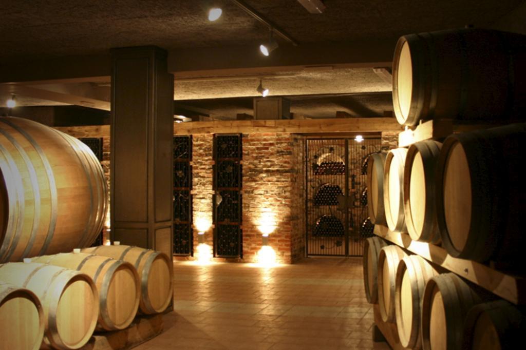 Villa Pergola 特雷比涅 外观 照片